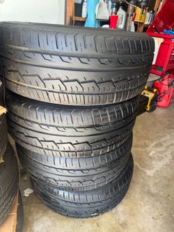 Toyota tundra wheels with 4  Car Tires