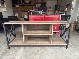 TV stand,like new,can deliver