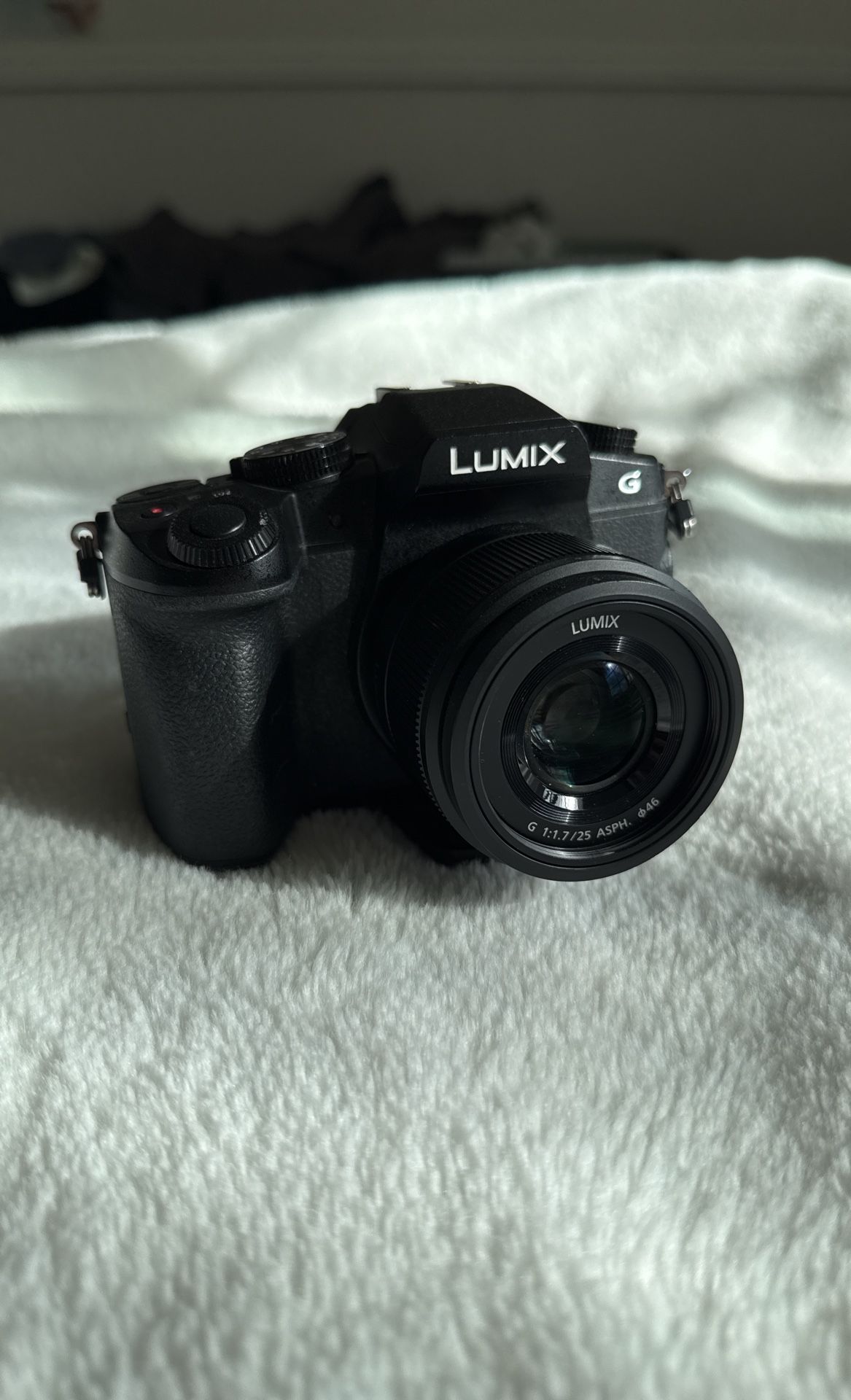 LUMIX G85 CAMERA (+ Stock Lens & 25mm Prime lens)
