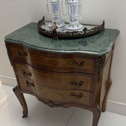 Antique Chest Of Drawers 