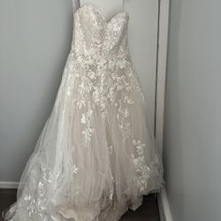 Essence Of Australia Wedding Dress