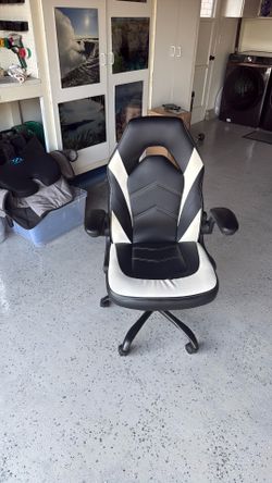 Office/gaming chair