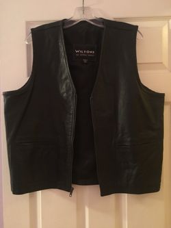 “Wilson” 100% leather, 100% poly satin lining, double pocket, full zipper. Worn once. $150 ,size medium