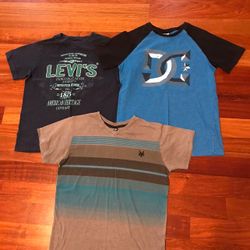 Boys T-shirts Size Medium $1