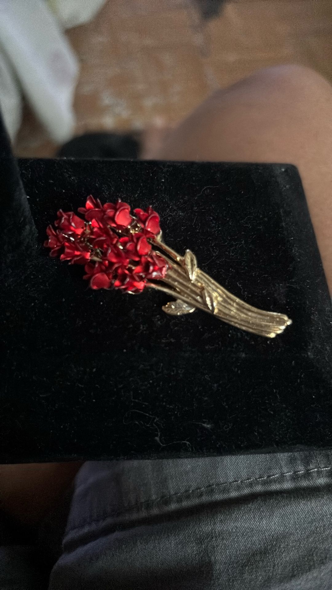 Vintage DM 97 Dozen Red Rose Bouquet Brooch