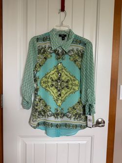 lightweight cool beautiful blouse medium brand new