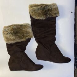 Size 9 Report Fur Boots
