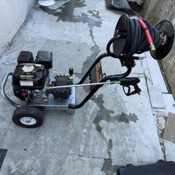 GX200 Mí-T-M 3200 Psi 2.4 GPM