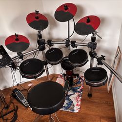 Alesis Command Mesh Electronic Drum Kit – Excellent Condition – $850 (Tarzana)
