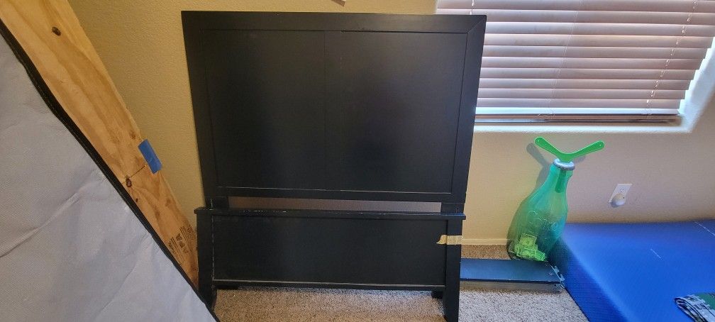 2 Twin Bed Frames & 1 Year Old Mattresses
