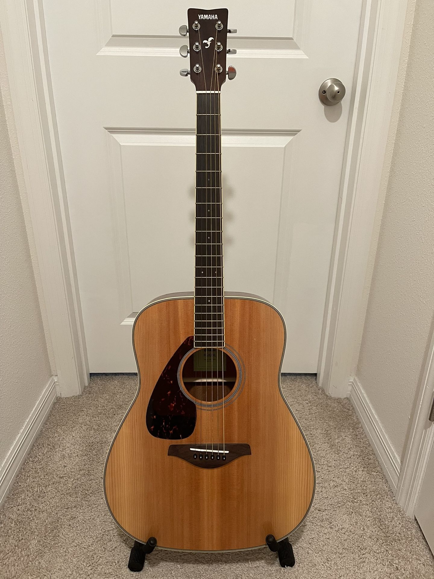 Yamaha FG820L Left Handed Acoustic Guitar 