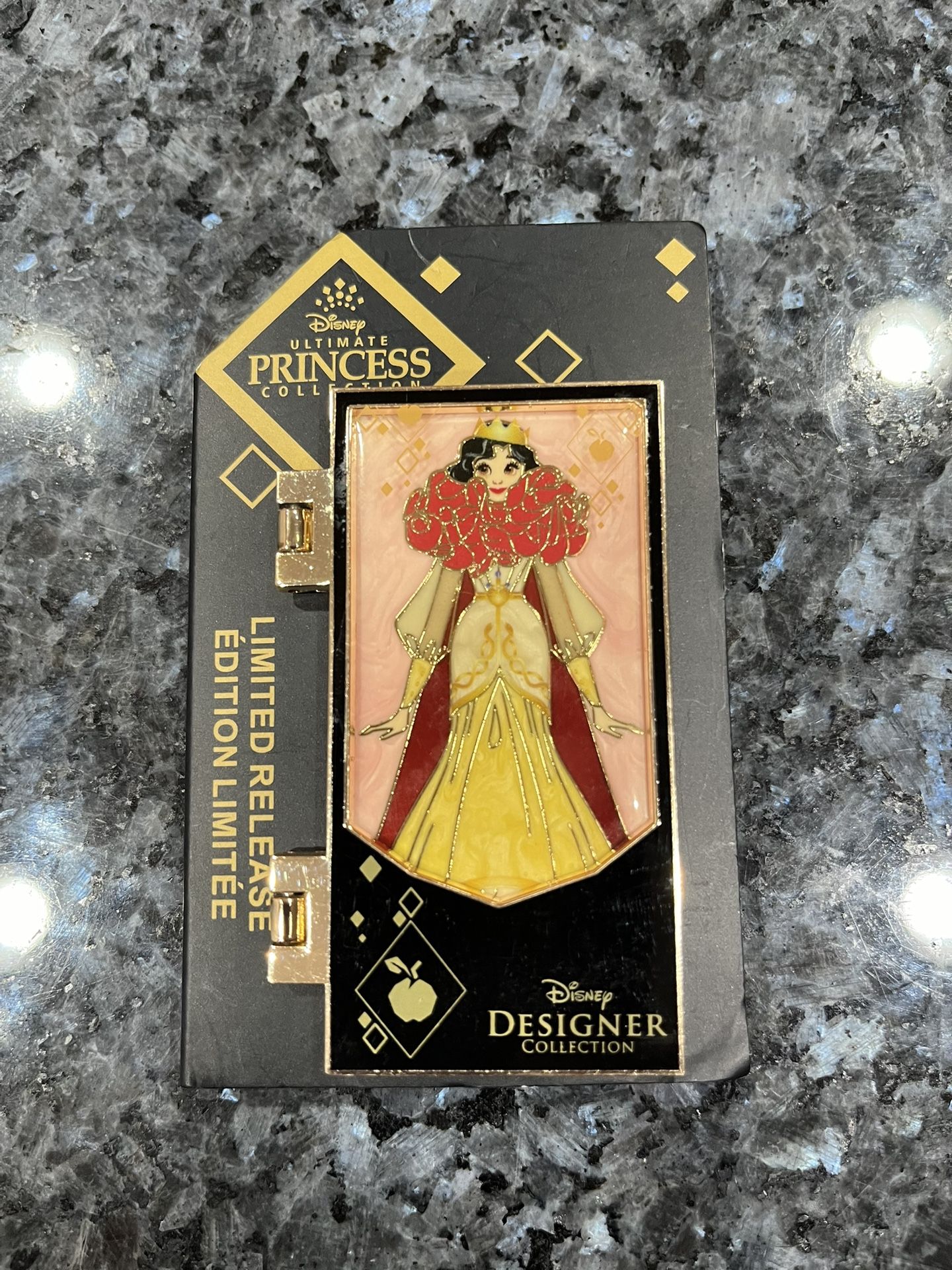 Disney Ultimate Princess Designer Collection Snow White Limited Release Pin. Size approximately 3 inches long and 1 3/4 wide. Brand new on original