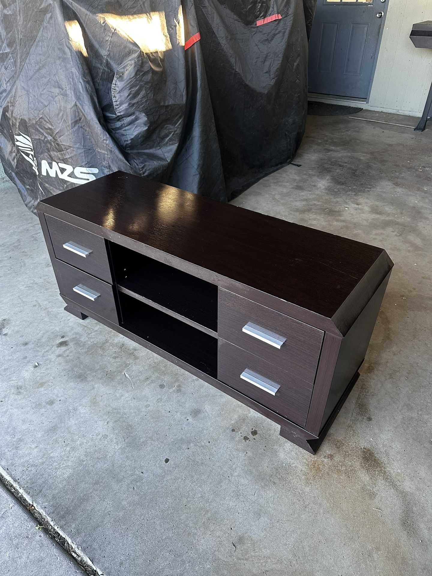 TV Stand / Media Console