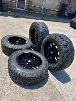 Rines para RAM y Toyota tundra 5 virlos universales 20x10 nuevos con llantas usadas 295/65R20 el precio incluye instalación y balanceo también financi