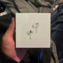 AIRPODS 