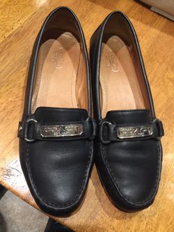 Authentic women’s Coach leather loafers shoes size 7.5