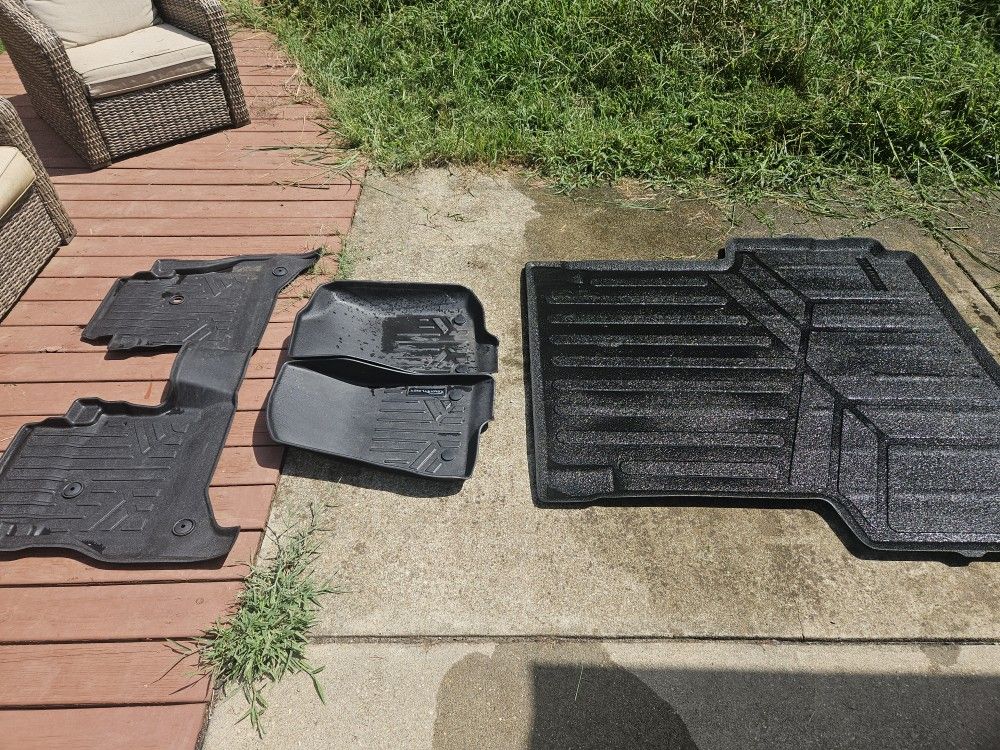Jeep Gladiator Floor Mats And Bed Liner
