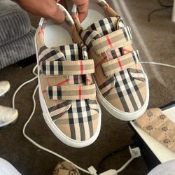 Kids Burberry Sneakers Size 2 In Kids