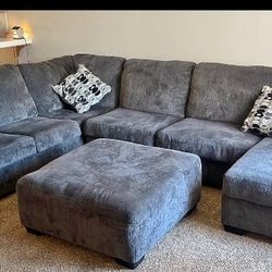 U SHAPED SECTIONAL COUCH By ASHLEY 