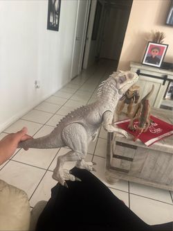 Jurassic World Indominus Rex Dinosaur Figure