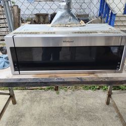 Whirlpool 1.1-cu ft Low Profile Over-the-Range Microwave ( Stainless steel )$250 Paid $550