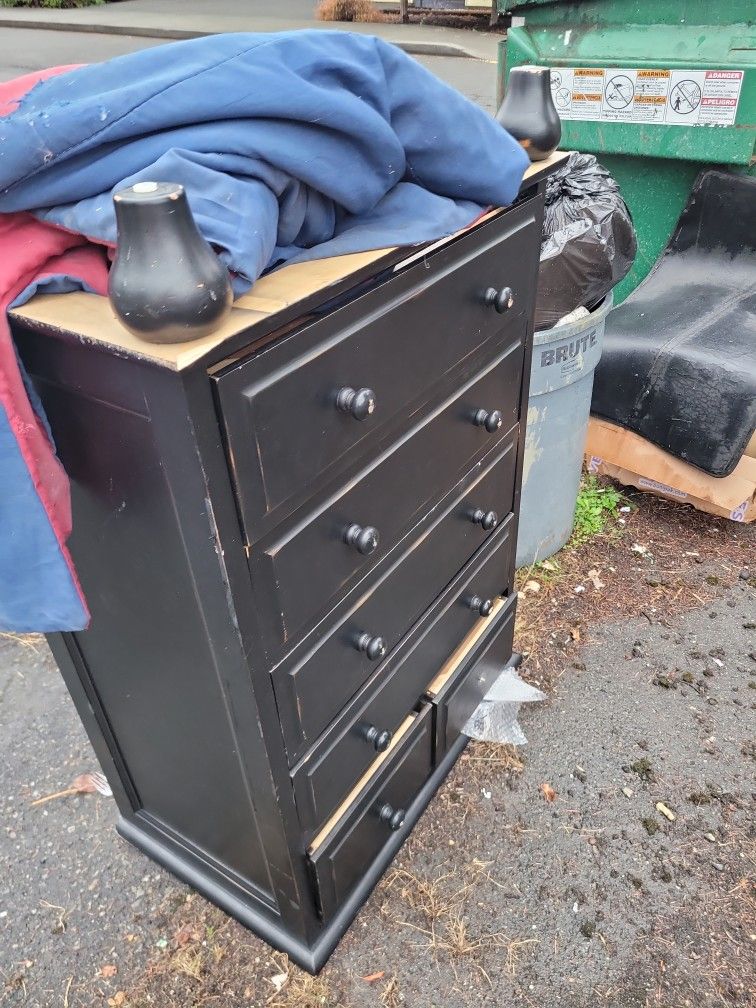 Free Dresser 
