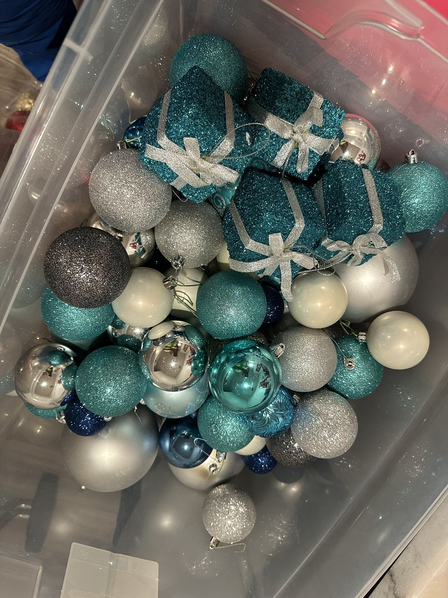 Blue/Silver Christmas decorations