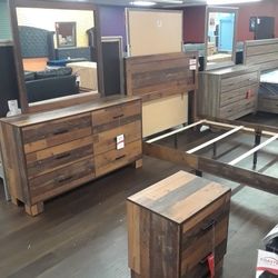 4 Piece Queen Bedroom Set Twin Bed Frame Dresser Mirror And Nightstand Rustic Pine Color