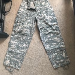 Army Combat Pants Size MEDIUM