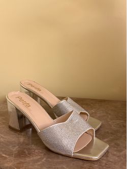 Women’s shoes