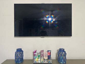 Samsung TV 55 inches