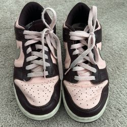 Women’s Nike Dunks