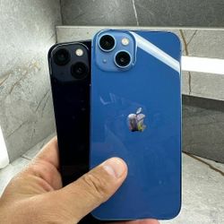 iPhone 13 128GB Unlocked 
