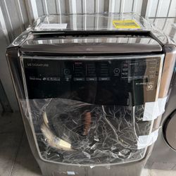 New LG SIGNATURE 5.8 cu. ft. Large Smart Wi-Fi Enabled Front Load Washer