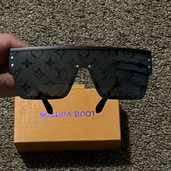 Sunglasses Louis Vuitton