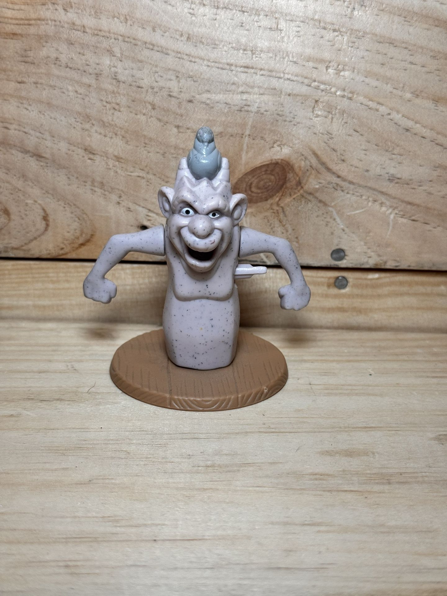 Disney's HUNCHBACK OF NOTRE DAME "FEATHER FRENZY LAVERNE" Burger King Toy (1996)