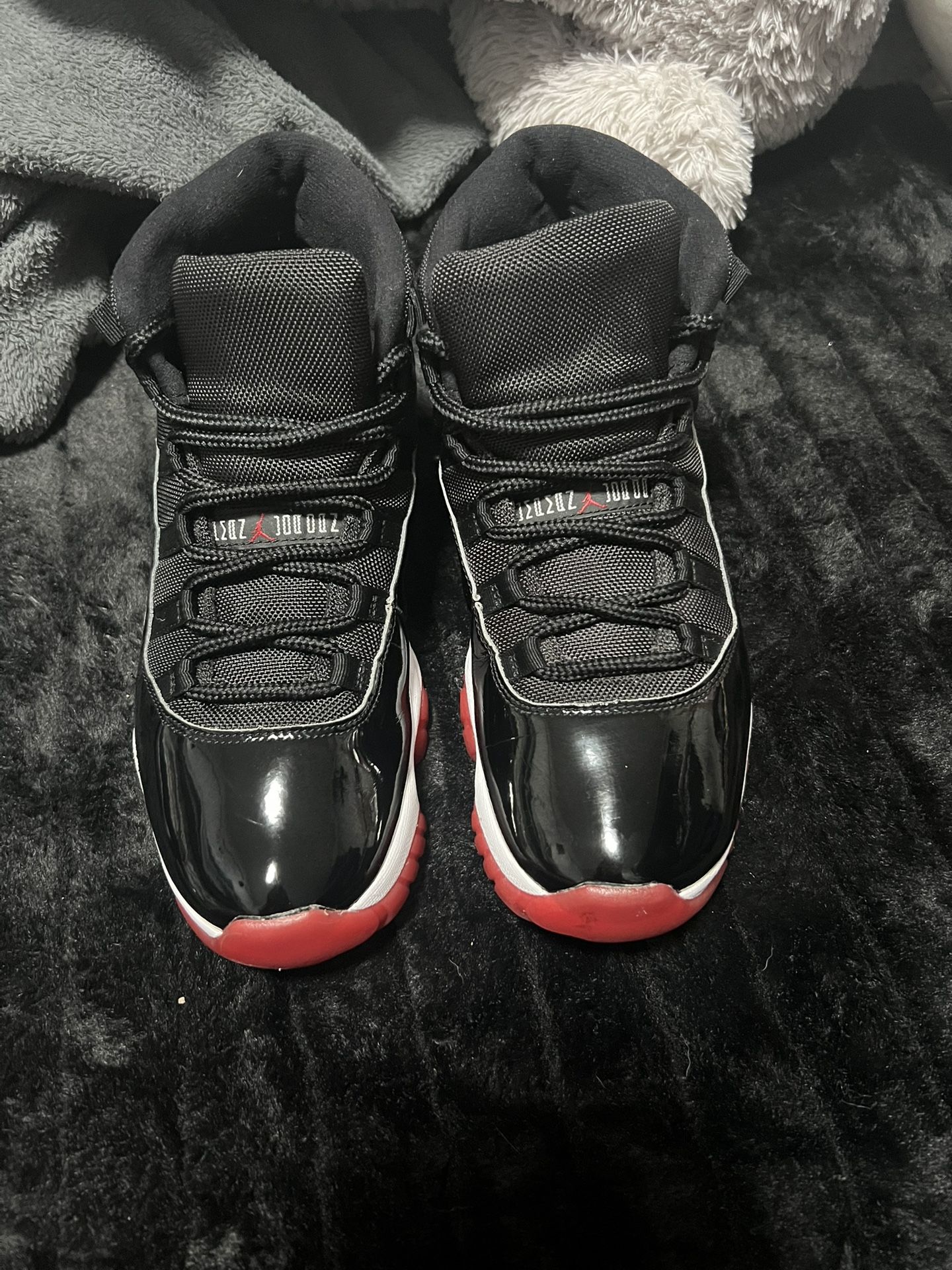 jordan 11 “ bred” 