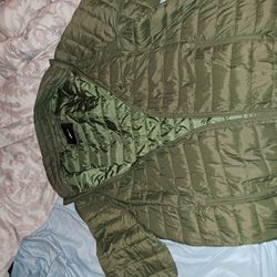 Fashion Nova Puffer Windbreakers (2XL)