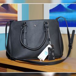 NEW Woman's Purse Black Bag