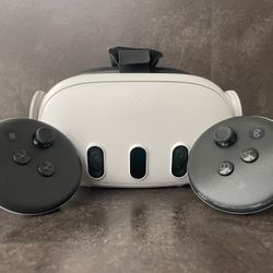 Meta Quest 3 512GB Virtual Reality Headset, Pre-Owned Headset & Controllers Only