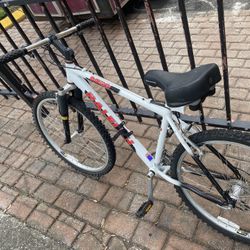 Raleigh Mountain Bike 26”