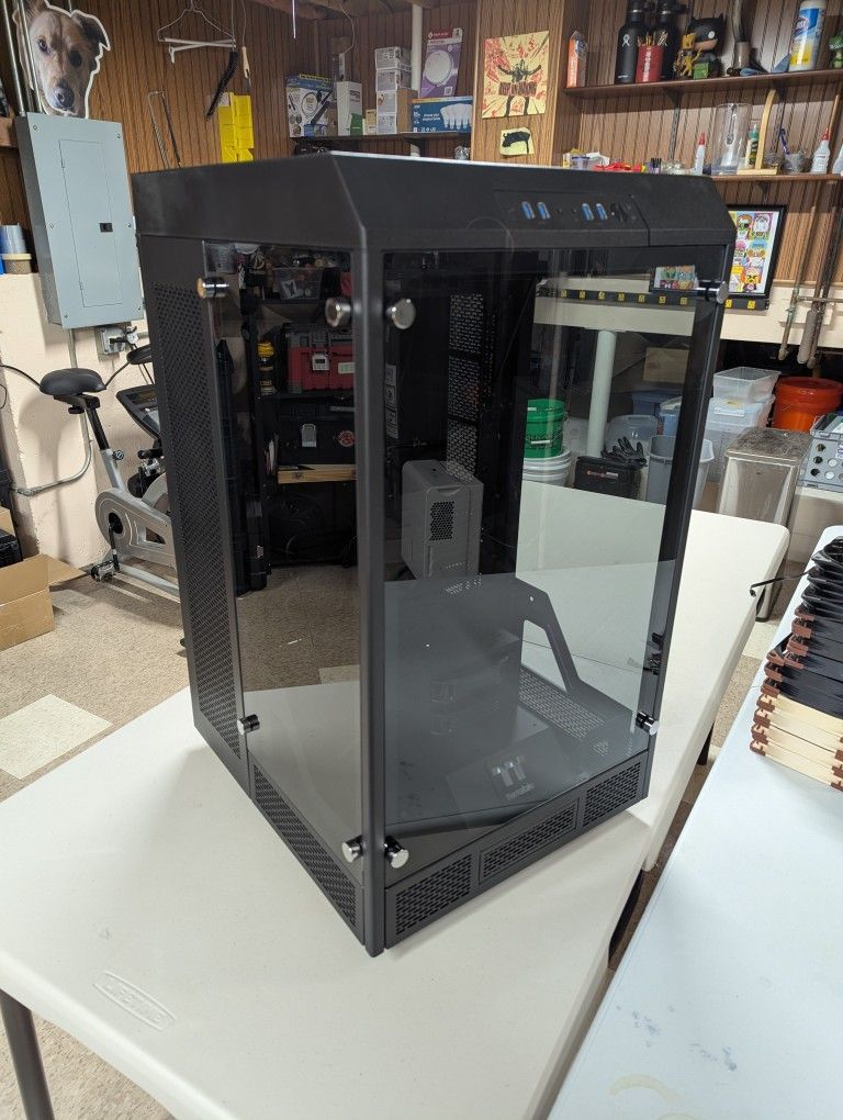 USED - Thermaltake Tower 900