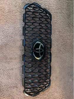 Toyota Tacoma Grill 2019