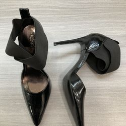 NWOT CARLOS SANTANA POINTED TOE ENERGY PUMPS 