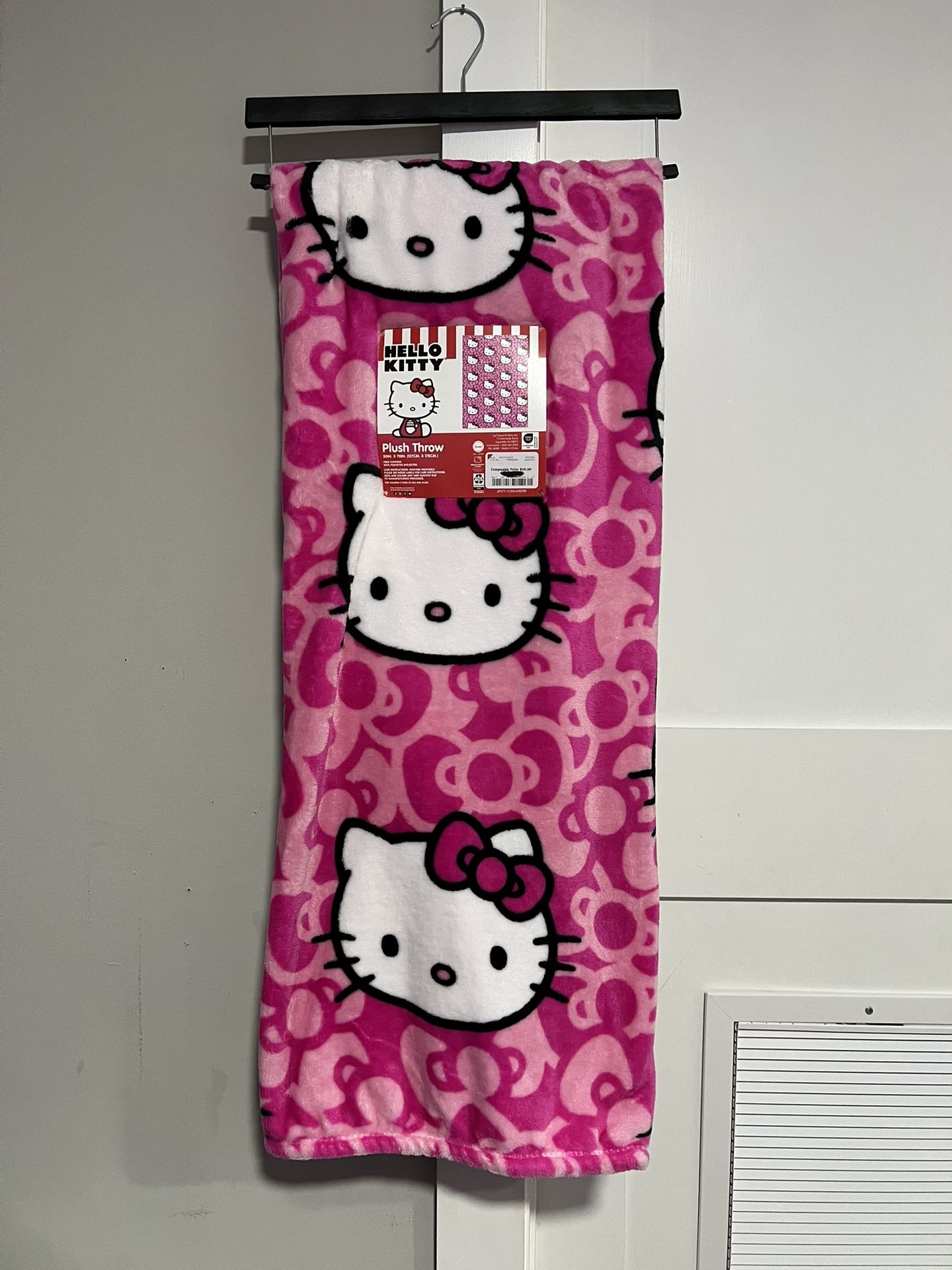 Hello Kitty Bow Blanket