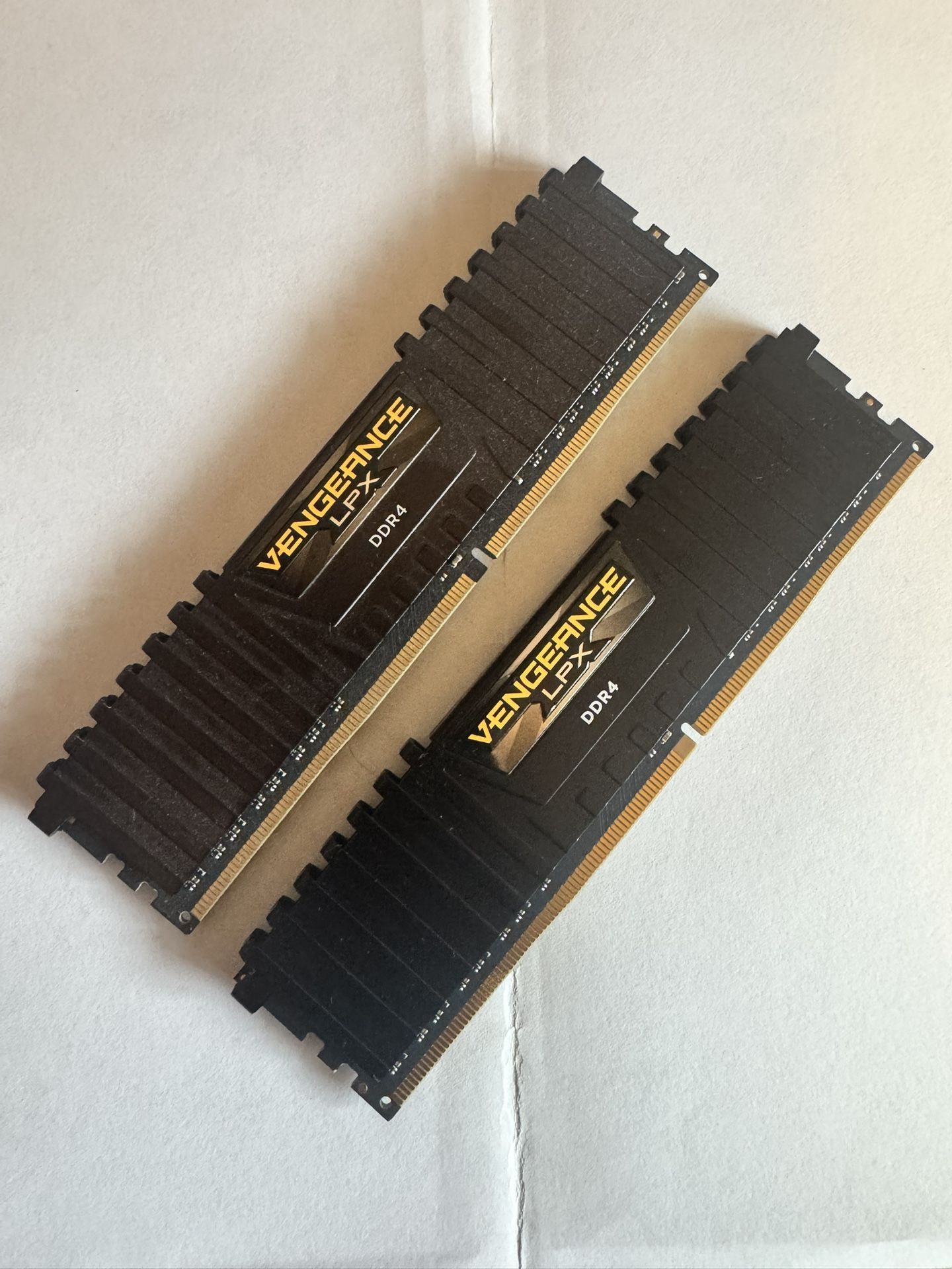 Corsair Vengeance LPX 16 GB (2x8GB) RAM Sticks - 3200 MHZ DDR4