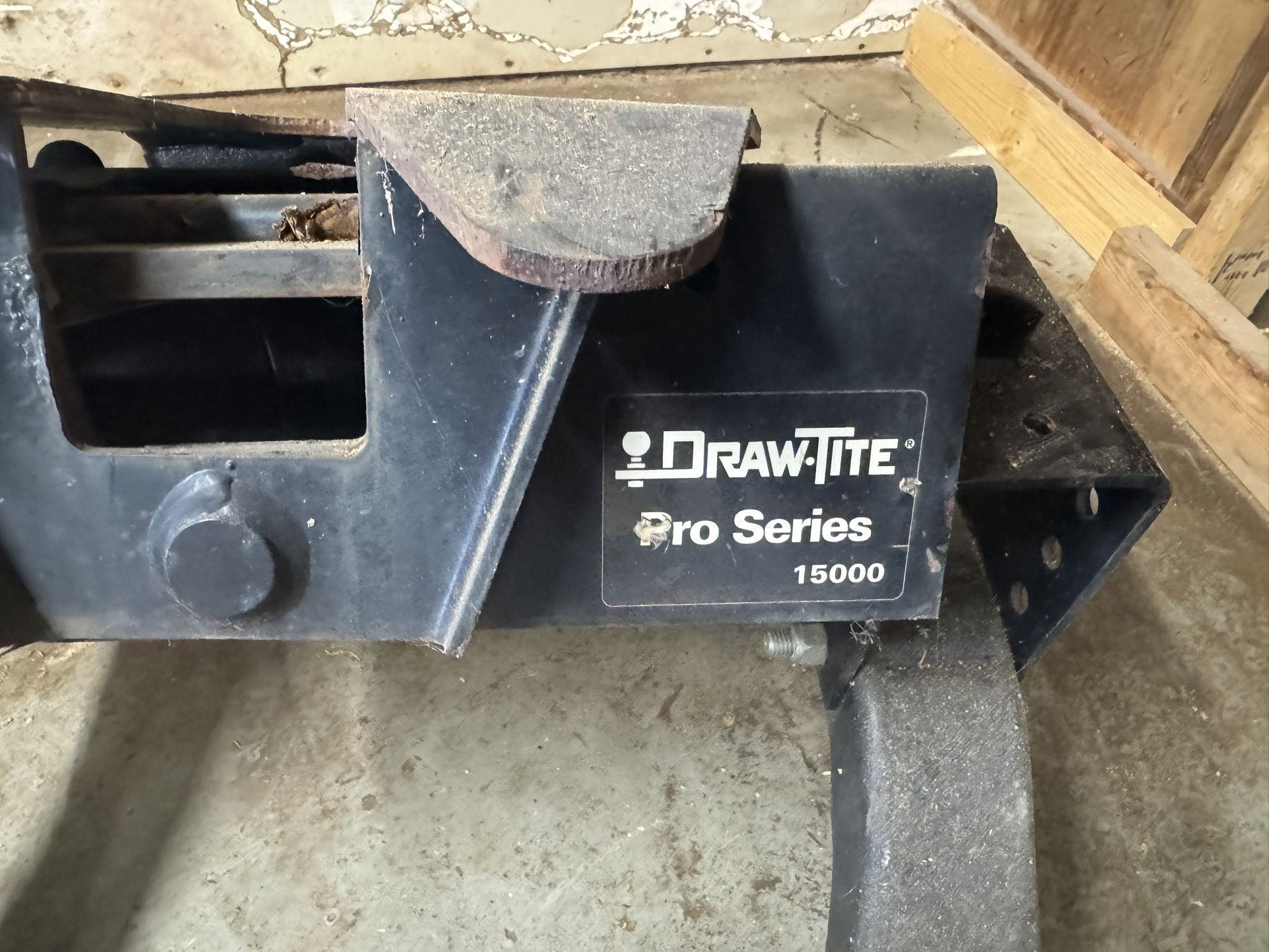 Fifth Wheel Hitch