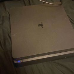 PS4 Console 