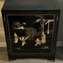 Vintage Mid 20th Century Chinoiserie Black Lacquer Nightstand or End Table