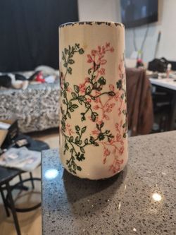 Vintage-Style Crackle Glaze Ceramic Vase – Floral Vine Cylinder Design
